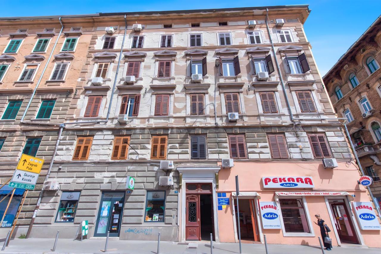 Market & Art Square Place Rijeka Exterior photo